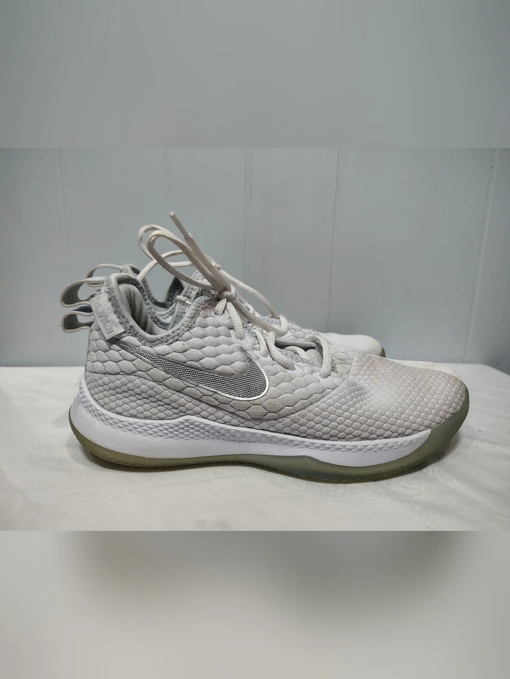 Nike lebron witness